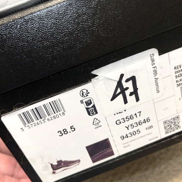 Chanel Sneakers in immaculate condition 38.5 - Picture 4 of 7